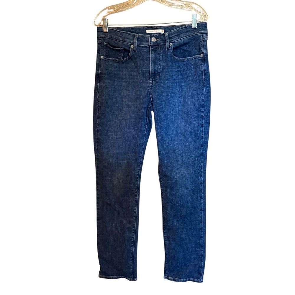 Levi Strauss Classic Straight Womens Jeans Medium Wash Denim Size 10